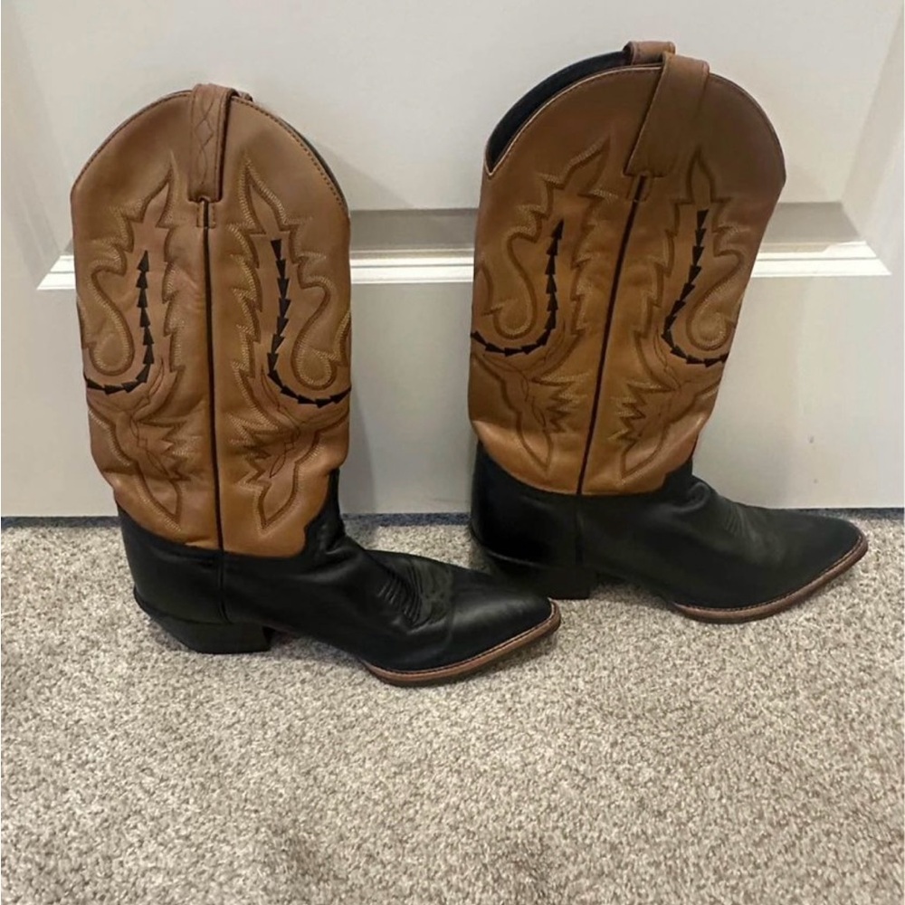 Women’s Justin Cowboy Boots